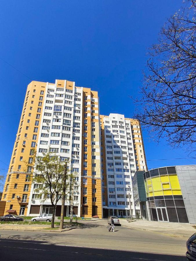 Apartment Near Stadio Metalist Kharkiv Eksteriør billede